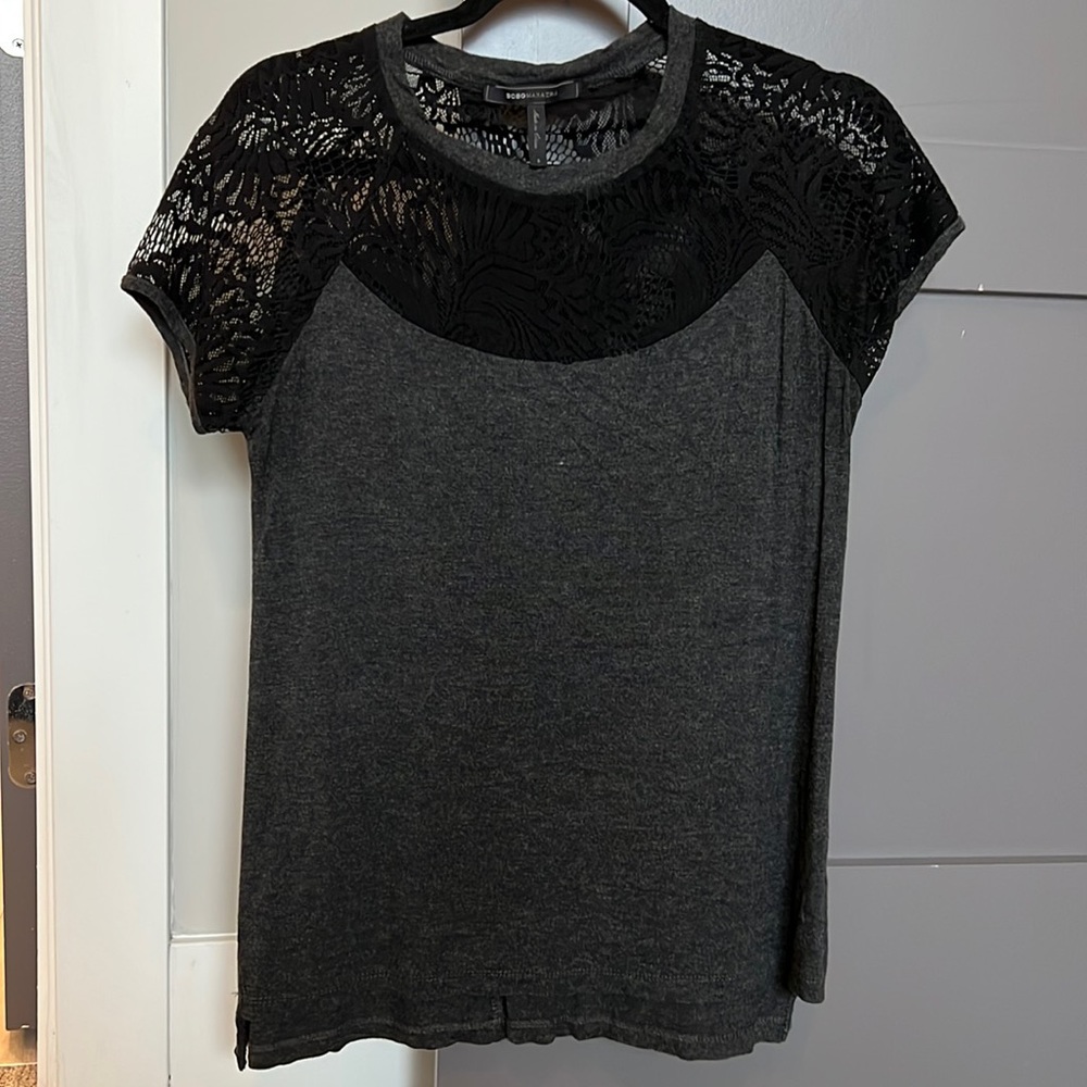 BCBGMaxAzria Grey Short Sleeved Top